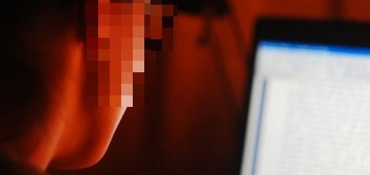 Elbląg: Kobieta przelała oszustowi pieniądze na zakup… laptopów dla dzieci