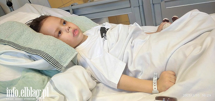 Mikołaj poruszył serca elblążan. Co teraz dzieje się z chłopcem?