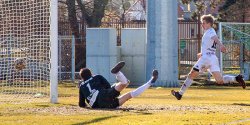 Olimpia traci cenne punkty w meczu z Bytovi�
