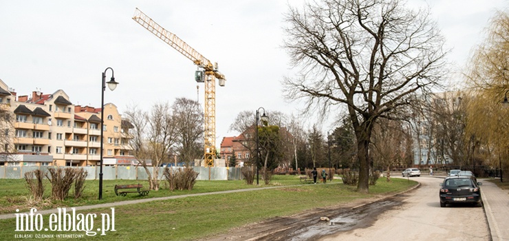 Radny Balbuza: Mwic sarkastycznie, zgodnie z elblsk tradycj, budynki mogyby by wysze, a powstaj nisze