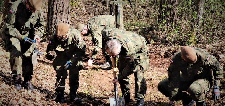 Poszukiwanie szczątków żołnierza poległego w 1920 roku
