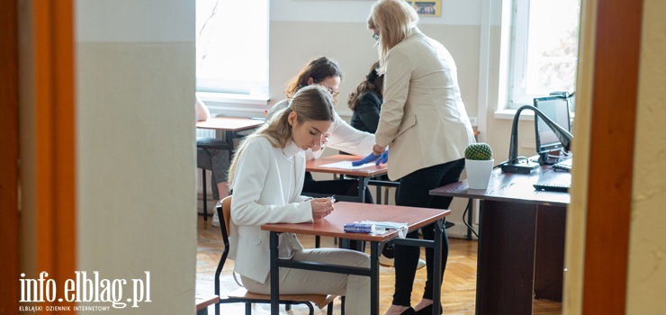 Matura 2021: Dziś odbył się egzamin z angielskiego. Dla maturzystów to prostszy język niż polski?