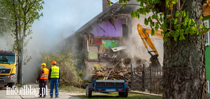 Dokonano rozbrki 120-letniego budynku przy ul. Komeskiego. Zobacz film i pen galeri zdj