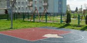 "Plac zabaw przy ul. Malborskiej jest oblegany przez najmodszych, ale jego stan wymaga interwencji"