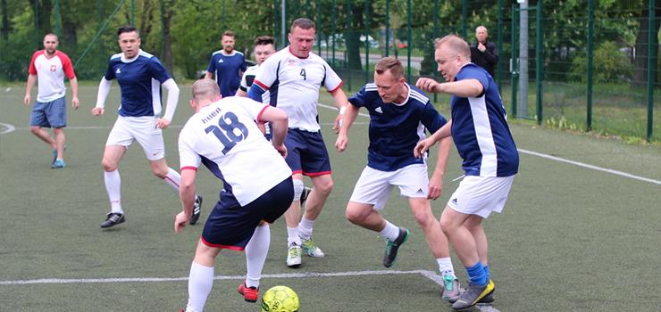 Rewanże w piłkarskiej lidze MOSiR