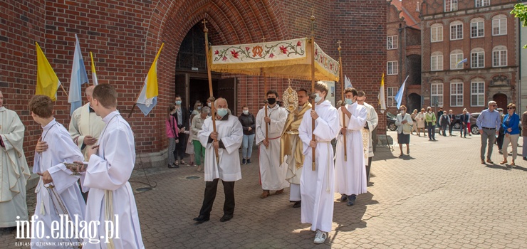 Procesje w dzień Bożego Ciała przeszły ulicami Elbląga - zobacz zdjęcia