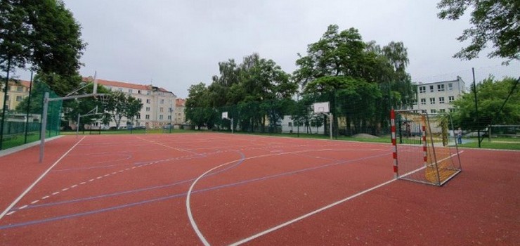 Co z budow hal sportowych przy SP nr 18 i 21?