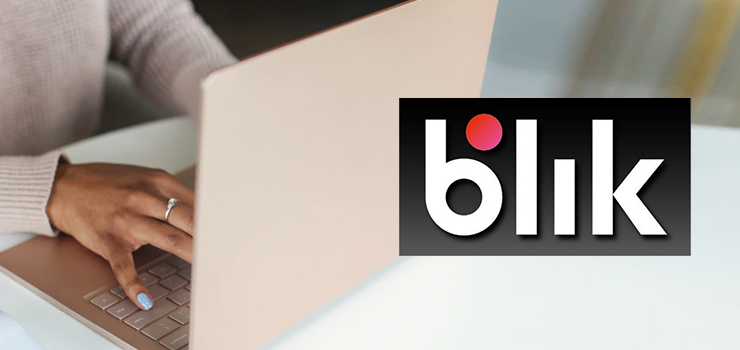 Policjanci odnotowali oszustwo “na blika”. Przestępca udawał znajomą z facebooka