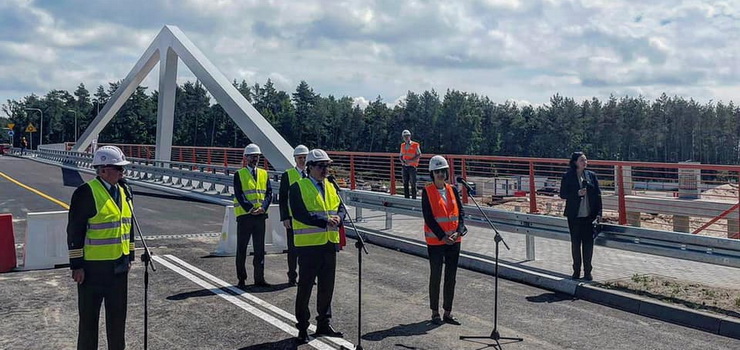 Otwarto pierwszy most nad przekopem Mierzei. Grbarczyk: Turyci nie bd stali w korkach - zobacz film
