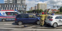 Kolizja czterech aut na skrzyowaniu Dbka z Teatraln. Sprawca zasn za kierownic