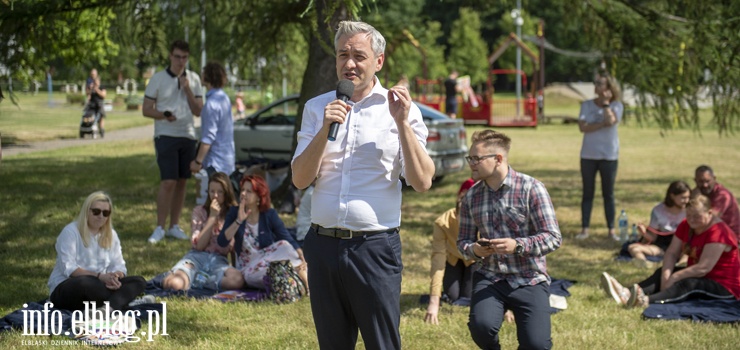 W elblskim parku odby si piknik polityczny Roberta Biedronia. "Takie pikniki robimy w caej Polsce"