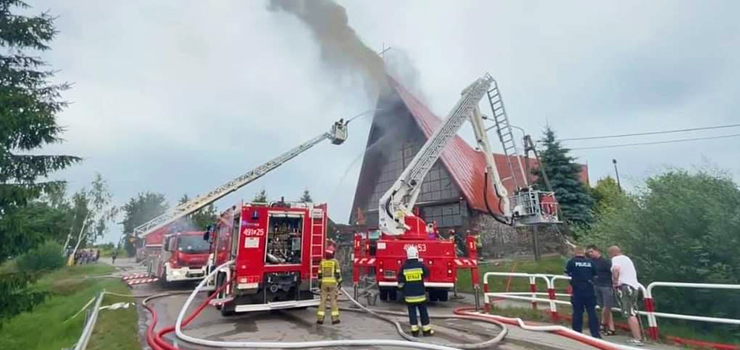 Trwa zbiórka na odbudowę spalonego Kościoła w Kępkach. Brakuje... 95 tys. zł