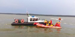 Cz�owiek za burt� – Akcja ratownicza na Zalewie Wi�lanym - zobacz zdj�cia