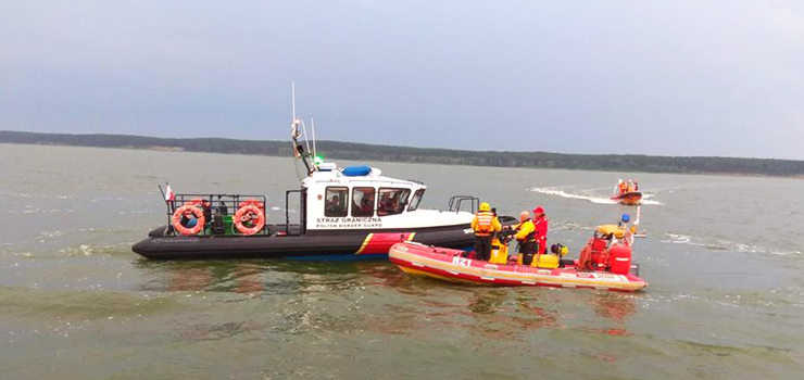Człowiek za burtą – Akcja ratownicza na Zalewie Wiślanym - zobacz zdjęcia