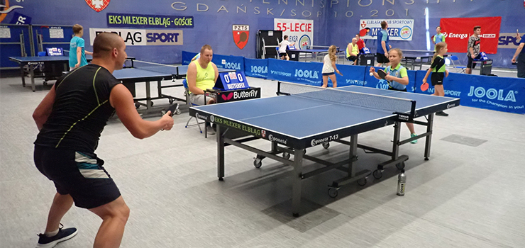 Wakacyjna rywalizacja tenisistów