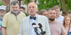 Liderzy Konfederacji w Elblgu. Janusz Korwin-Mikke: Bardzo dobrze, e przekop jest, tylko pamitajmy o kosztach