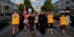 Prawie 480 km w 16 dni. Elblska Pielgrzymka Piesza dotara na Jasn Gr - zobacz zdjcia
