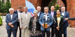 „Za chwil mieszkacy bd pytali gdzie jest komunikacja miejska, pomoc spoeczna, co z edukacj”