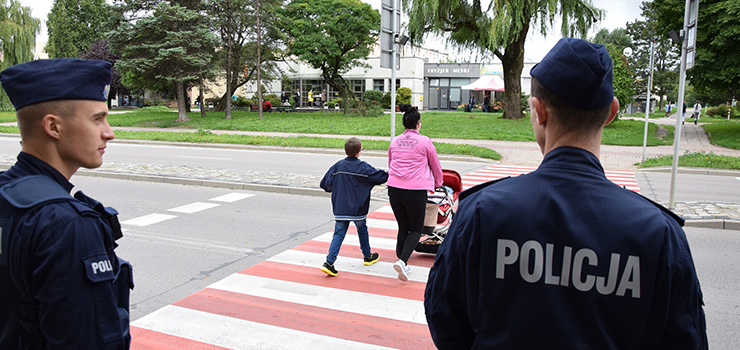 Elblg: Policjanci na przejciach dla pieszych przy szkoach