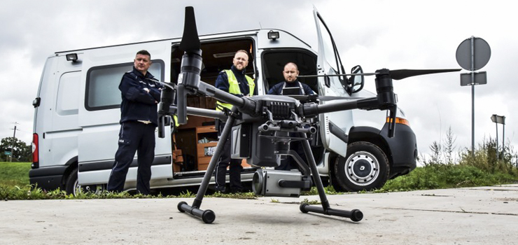 Policjanci z Elbląga w akcji z dronem na DK22 - zobacz film