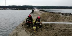 Straacy interweniowali na przekopie Mierzei. Paliy si przewody od gazw technicznych!