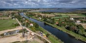 Prace przy drugiej części budowy drogi wodnej łączącej Zalew Wiślany z Zatoką Gdańską nabierają tempa