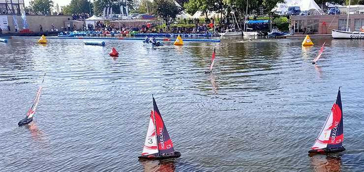 Pierwsze takie regaty na rzece Elbląg