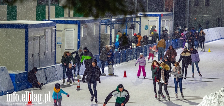 Pocztek sezonu na lodowisku ju w pitek