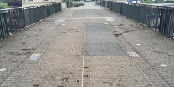 Radny: Wygl�d tego mostu nie jest dobr� reklam� miasta