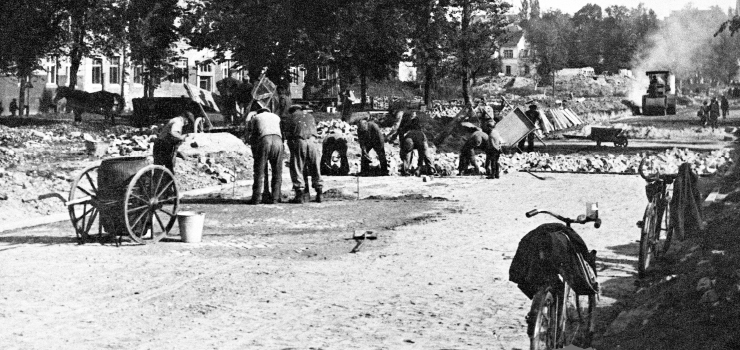 Podwójny wernisaż w muzeum. Elbląg czasów przed- i powojennych na połączonych wystawach