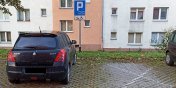 Bezprawnie parkuj na niebieskich kopertach. Dostaj 500 z mandatu