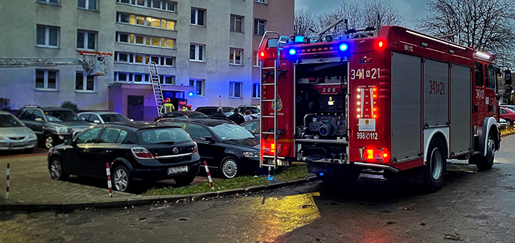 Tragedia na ul. Nowowiejskiej. Nie żyje kobieta, młody mężczyzna próbował targnąć się na swoje życie