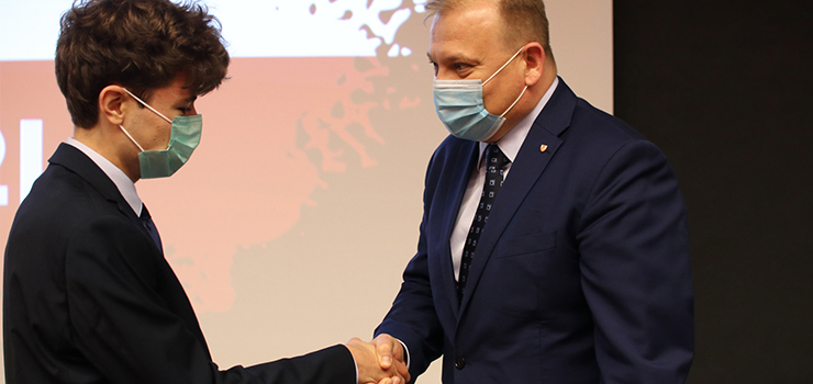 Rywalizowali w konkursie wiedzy o Konstytucji. "Konkurs dotyka aktualnych tematw" 