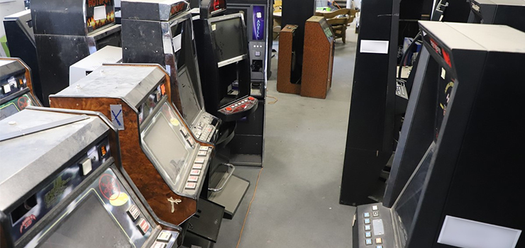 Ujawnili fabrykę nielegalnych automatów