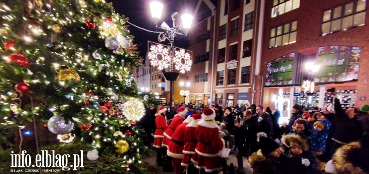 Na Starwce rozbysa choinka