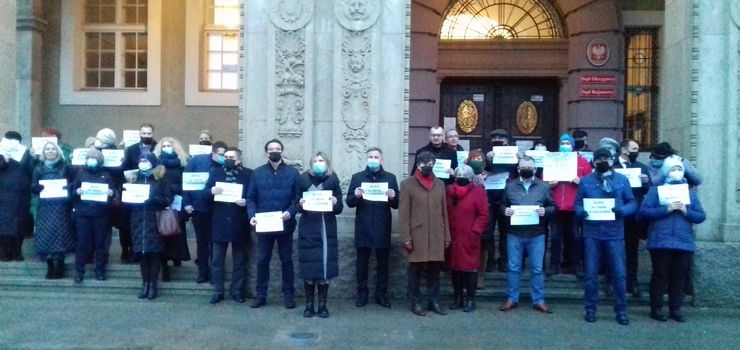 Murem za Maciejem Rutkiewiczem. Izba Dyscyplinarna zawiesi sędziego z Elbląga?