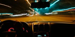 Na liczniku 170 km/h i alkohol w organizmie. 21-latek swoj� g�upot� t�umaczy� "B��dem M�odo�ci"