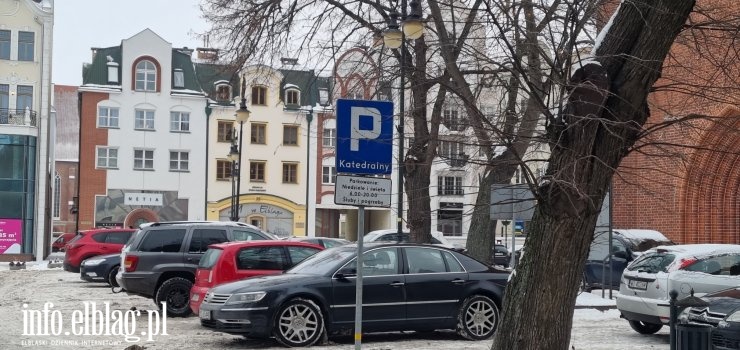 Radny o Placu Katedralnym: Powinniśmy coś zrobić. Tam panuje już wolna amerykanka