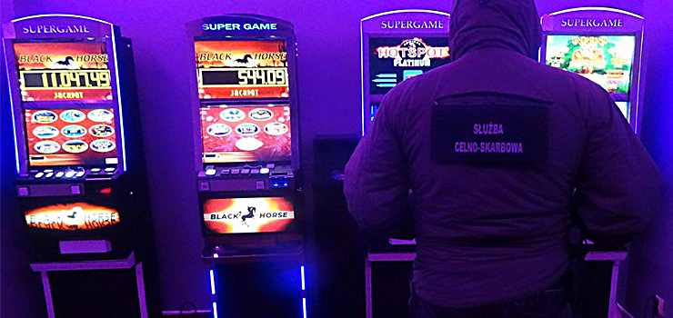 Ujawnienie automatów przez funkcjonariuszy warmińsko-mazurskiej Służby Celno-Skarbowej