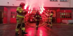 Stra�acy po�egnali swojego koleg�, kt�ry po wieloletniej s�u�bie przeszed� na zaopatrzenie emerytalne