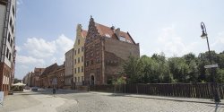 Dzia�ka na Starym Mie�cie idzie pod m�otek