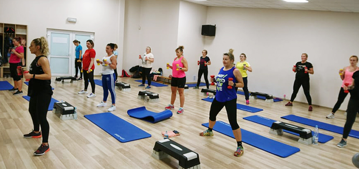 Fitness w sali z MOSiR-em