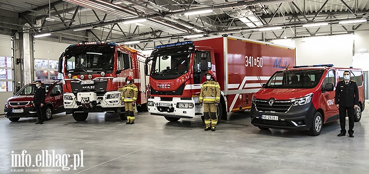 Cztery nowe pojazdy dla elbląskich strażaków - zobacz zdjęcia 