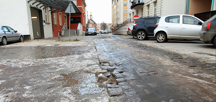 Nowa nawierzchnia, chodniki i 10 latarni. Miasto wyda 1,8 mln zł na przebudowę ul. Bednarskiej?