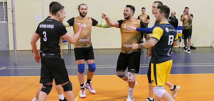 Grają o finał w lidze MOSiR