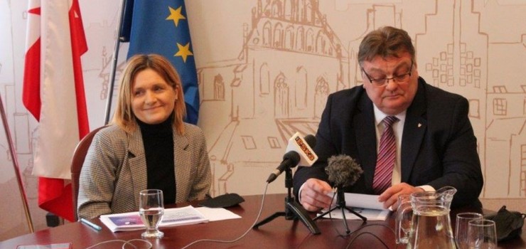 Elbląg: Teleopieka, taxi dla potrzebujących, terapia małżeńska... Pomoc społeczna w nowym wydaniu