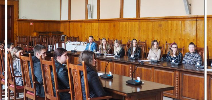 Zwołano sesję Rady Miejskiej... w celach edukacyjnych