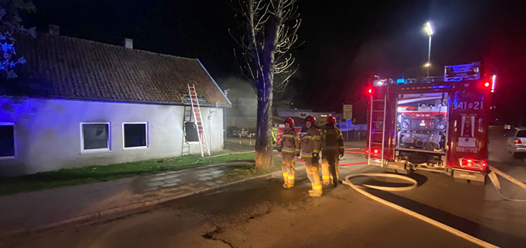 Pożar budynku jednorodzinnego przy ul. Komeńskiego - zobacz zdjęcia