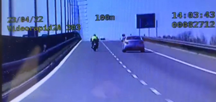 Przekroczenia dozwolonej prędkości – kary i przypadki poważnych naruszeń - film