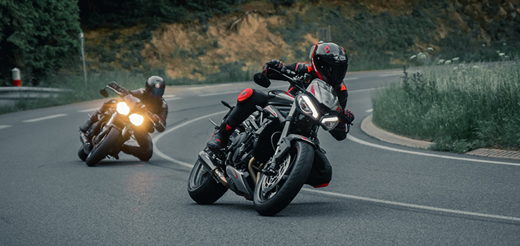 Motocykliści jeżdżą bezpieczniej niż kierowcy samochodowi?